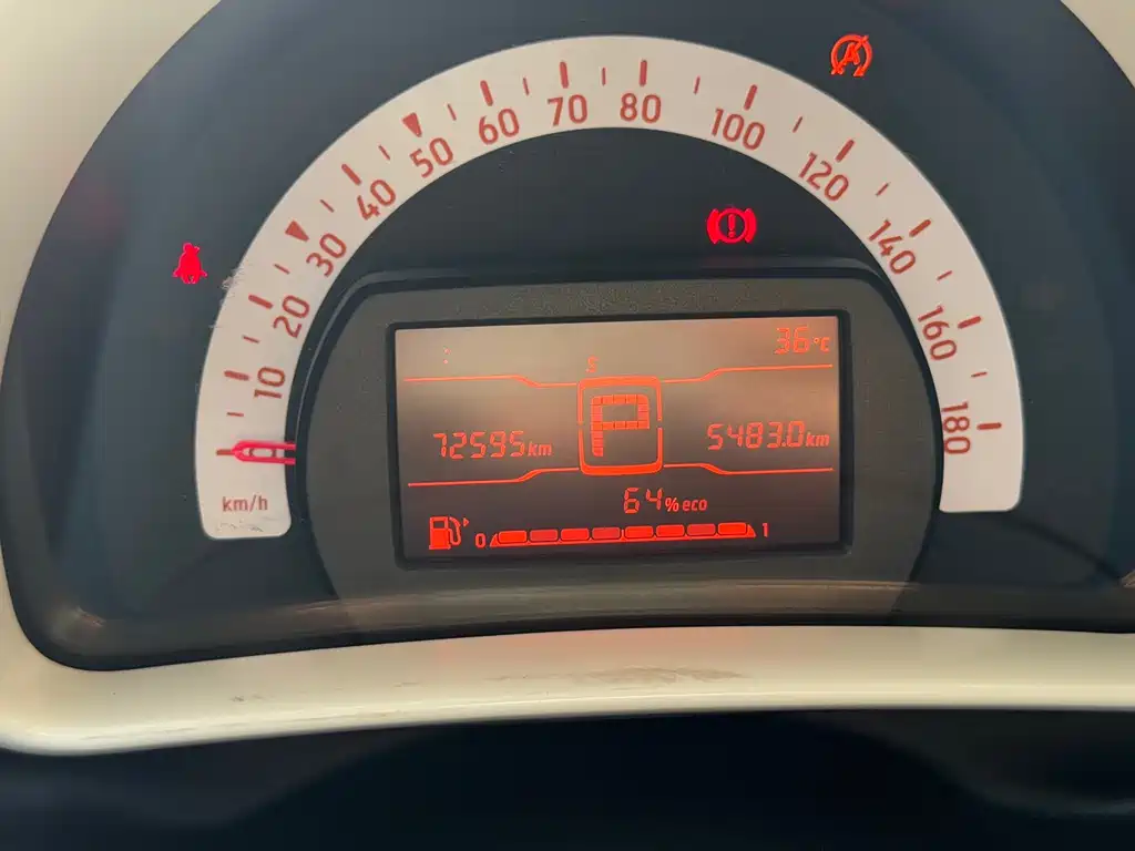 smart Smart Fortwo — миниатюра 17