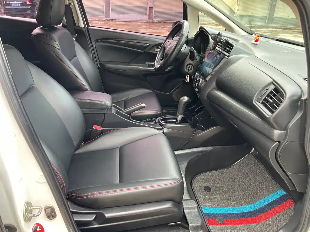 Honda Fit — миниатюра 12