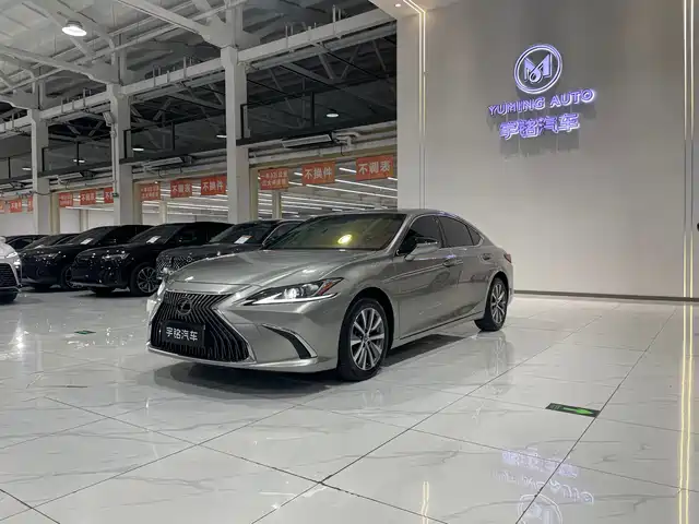 LEXUS ES 2021