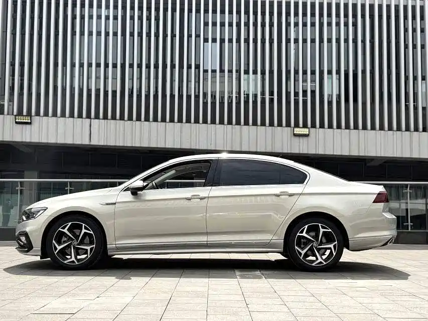 Volkswagen Magotan 2023 200 330TSI DSG Lead