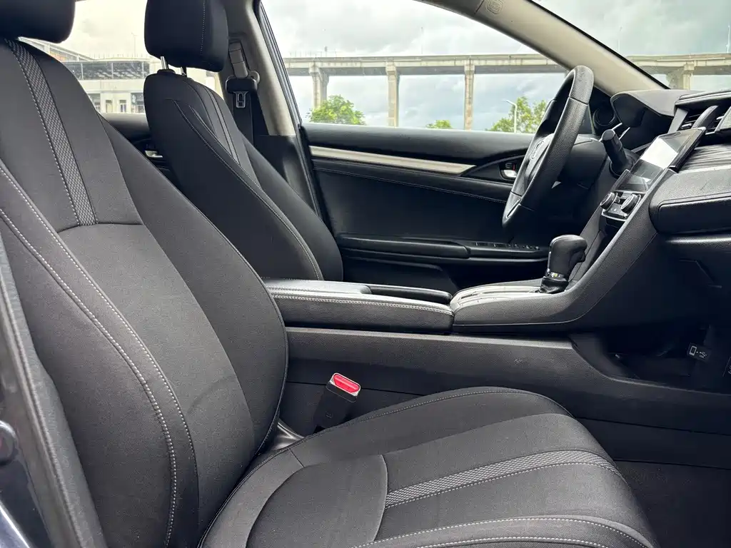Honda Civic — миниатюра 10