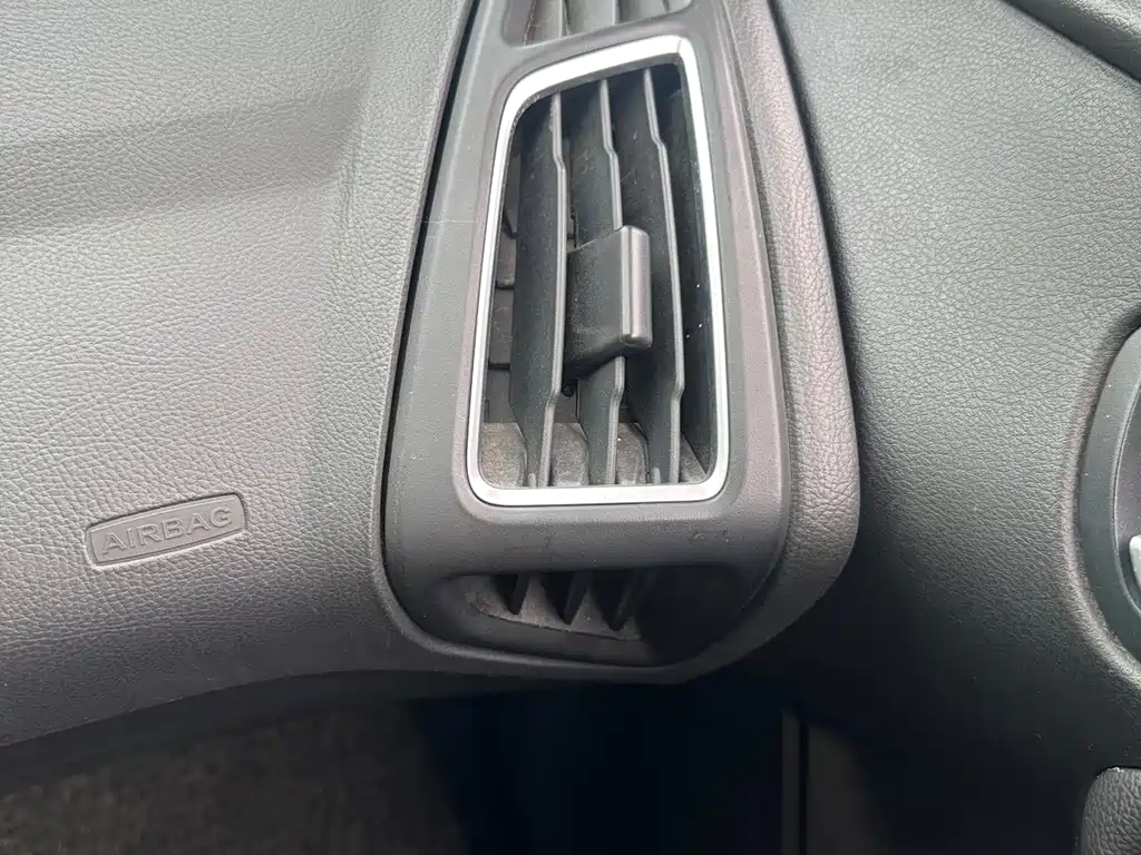 Ford Focus — миниатюра 15