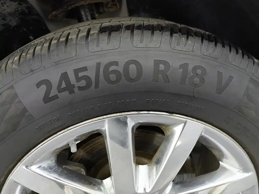 Ford Edge (Import) — миниатюра 24