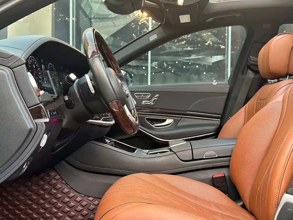 Mercedes-Benz S-Class — миниатюра 6