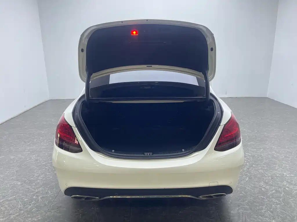 Mercedes-Benz C-Class — миниатюра 5