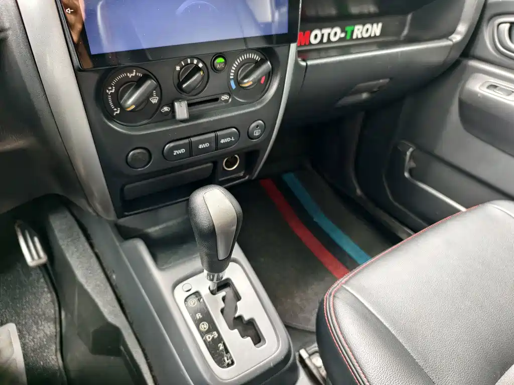 Suzuki Jimny — миниатюра 15