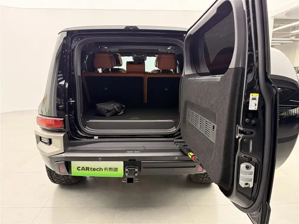 TANK TANK 700 NEW ENERGY