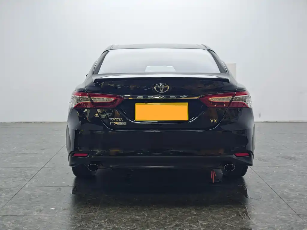 Toyota Camry — миниатюра 6