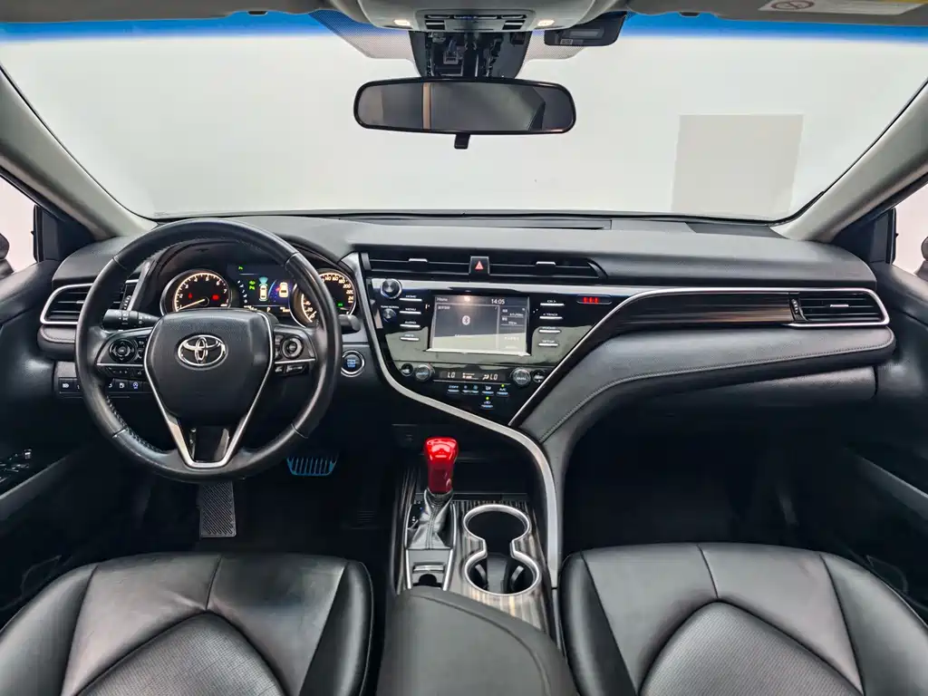Toyota Camry — миниатюра 15