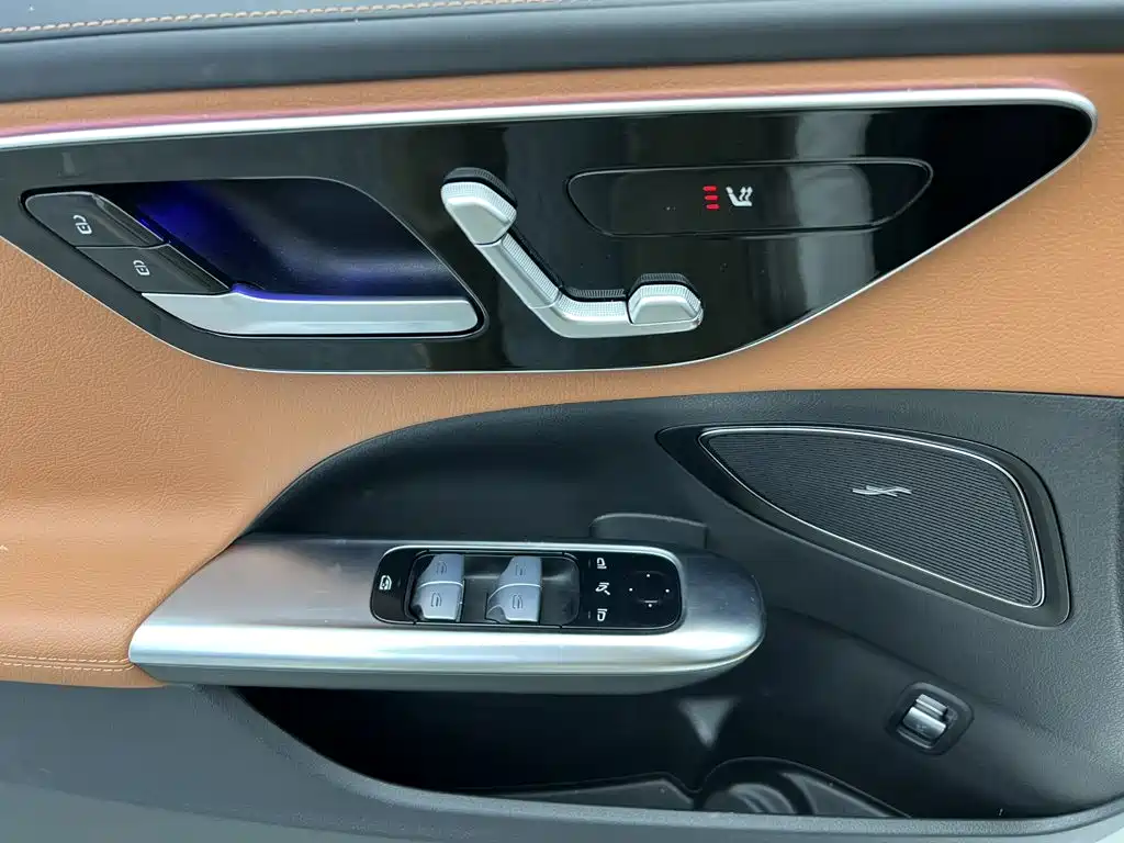 Mercedes-Benz C-Class — миниатюра 17