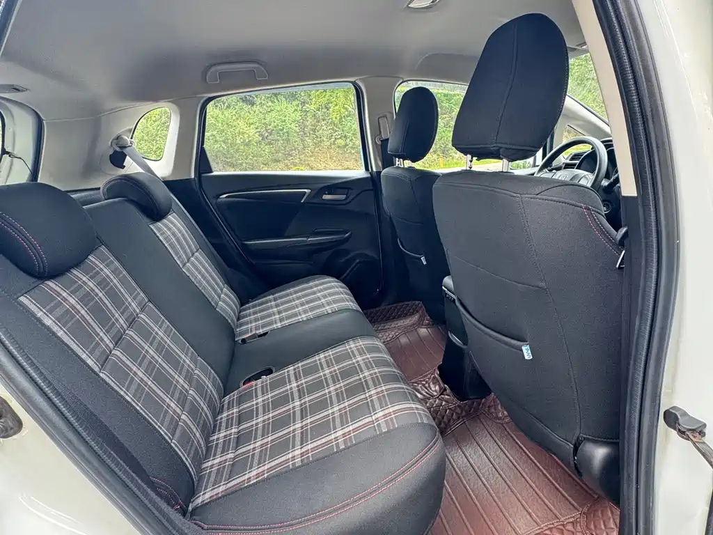 Honda Fit — миниатюра 5