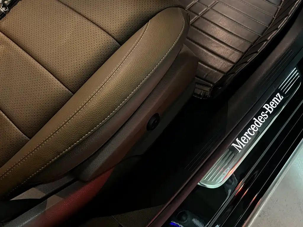 Mercedes-Benz E-Class — миниатюра 27