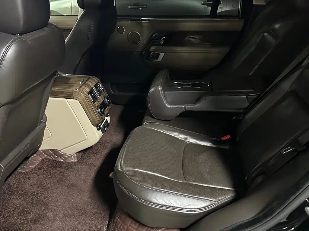 Land Rover Range Rover — миниатюра 9