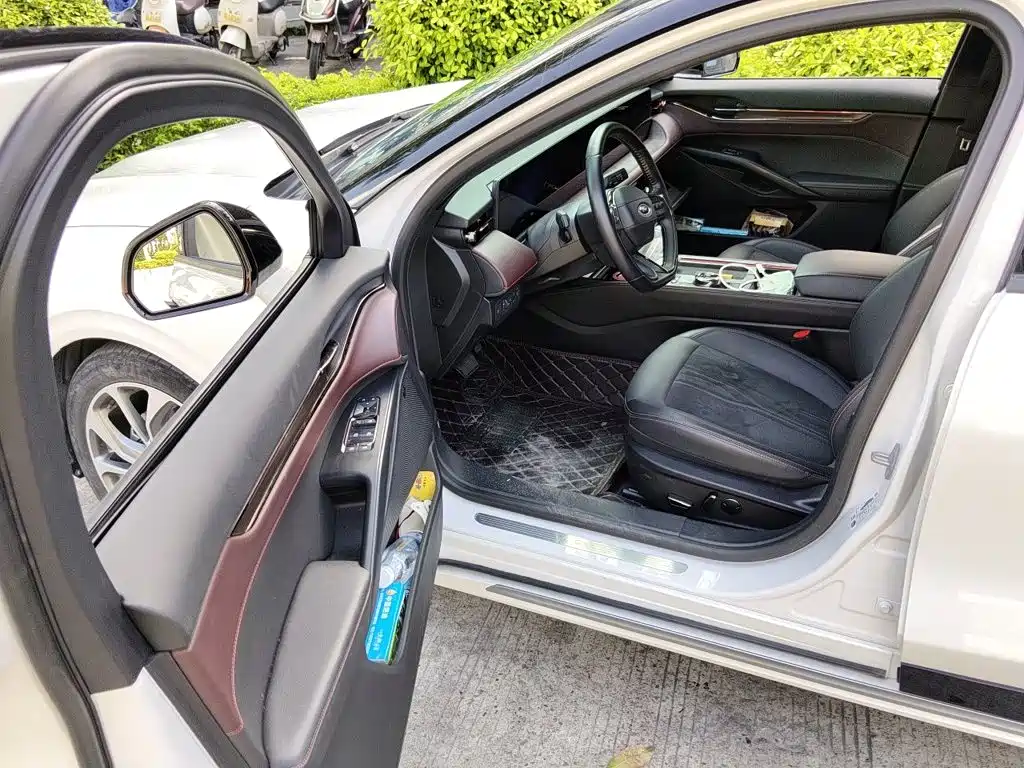 Ford Mondeo — миниатюра 14