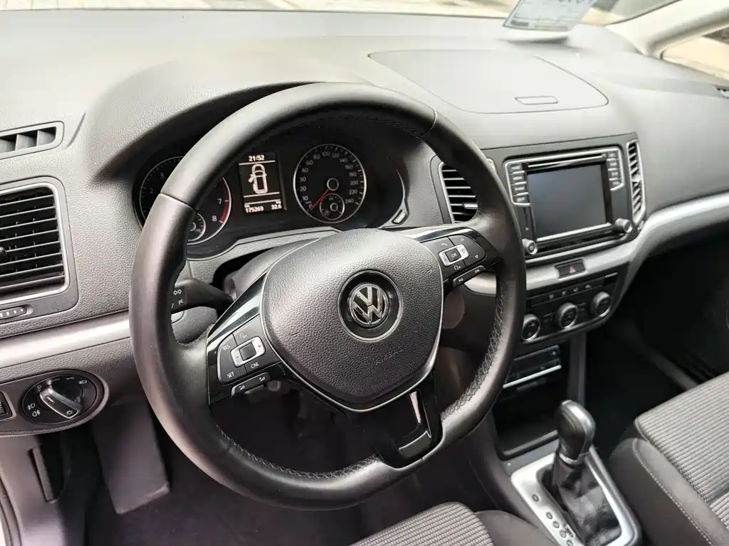 Volkswagen Sharan — миниатюра 17