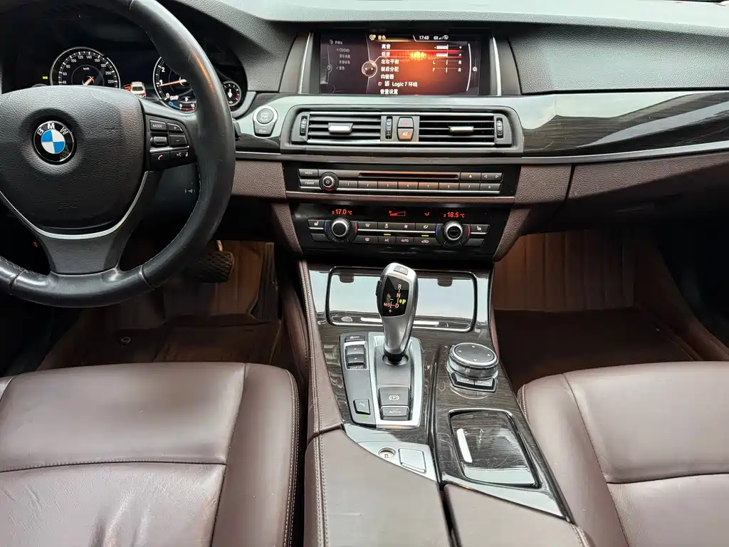BMW 5 Series — миниатюра 12