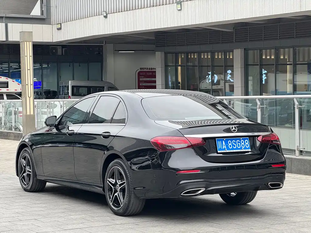 MERCEDES-BENZ E CLASS