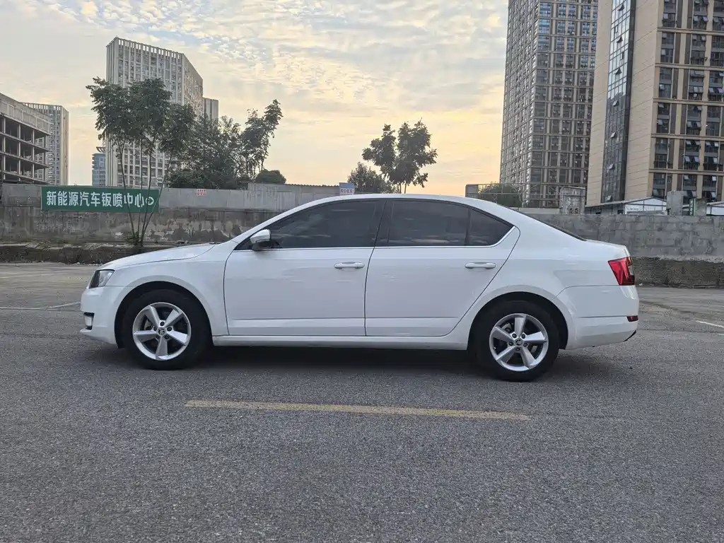 Skoda Octavia — миниатюра 3