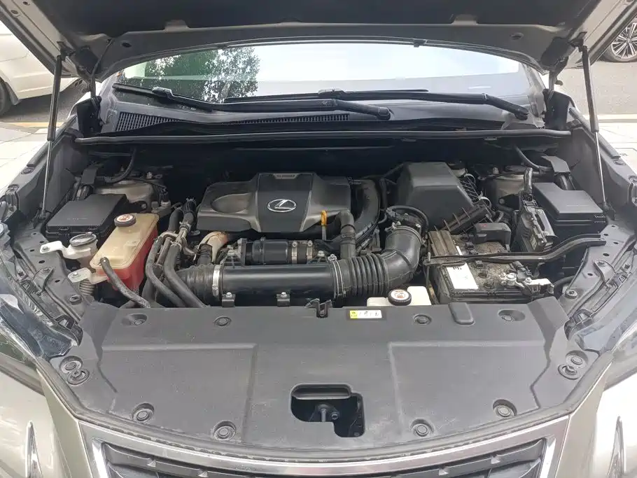 Lexus NX — миниатюра 9