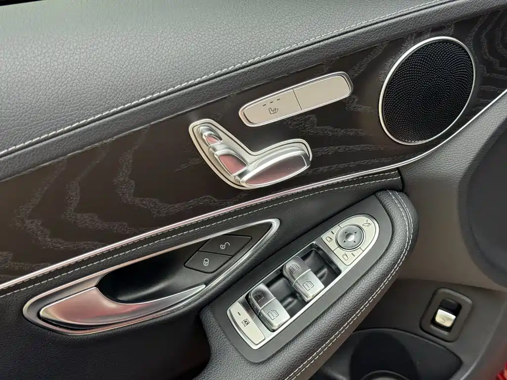 Mercedes-Benz C-Class — миниатюра 11