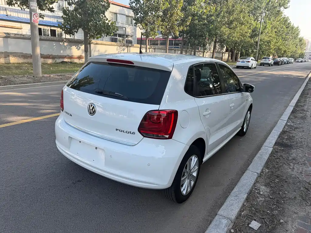 Volkswagen Polo — миниатюра 11