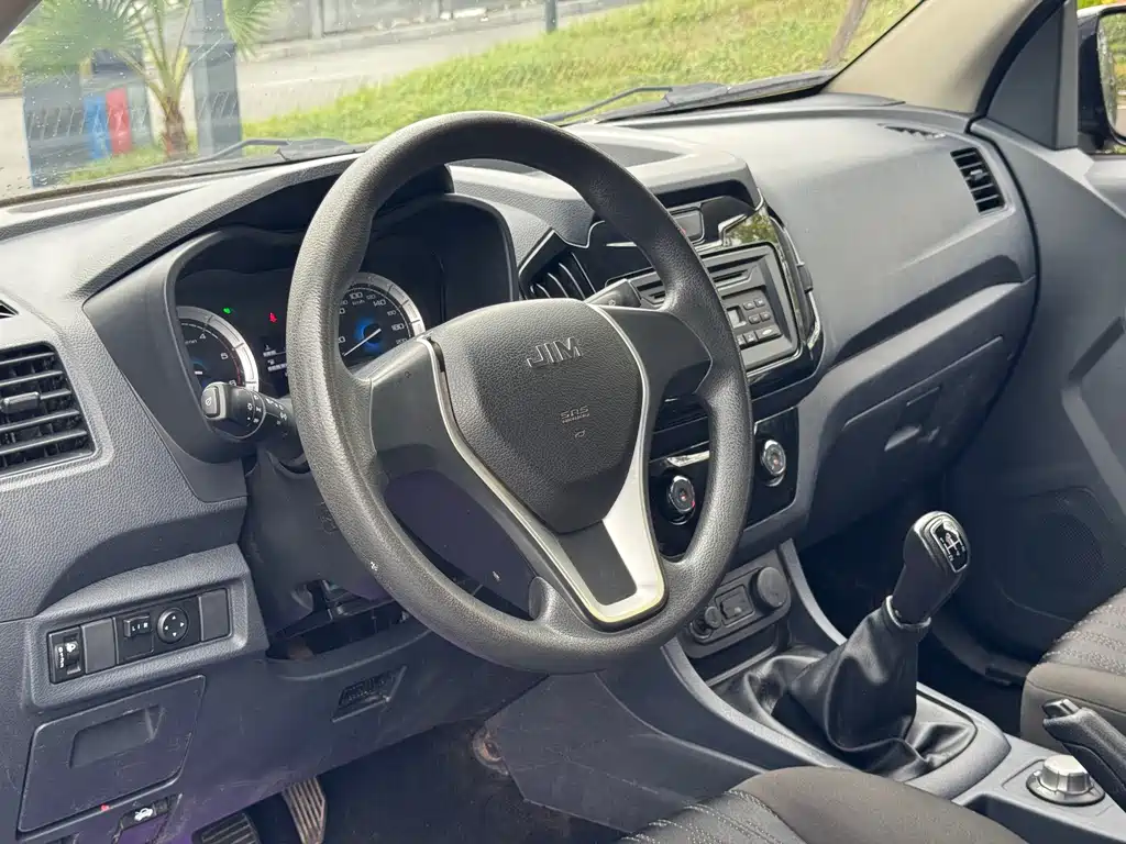Isuzu RE-MAX Ruimai — миниатюра 8