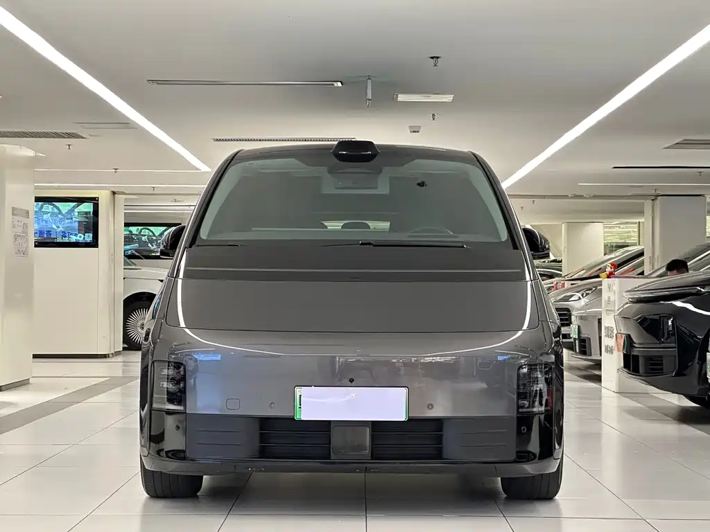 Li Auto MEGA 2024 Ultra