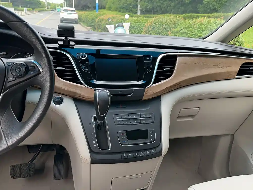 Buick GL8 2017 ES 28T Comfort V