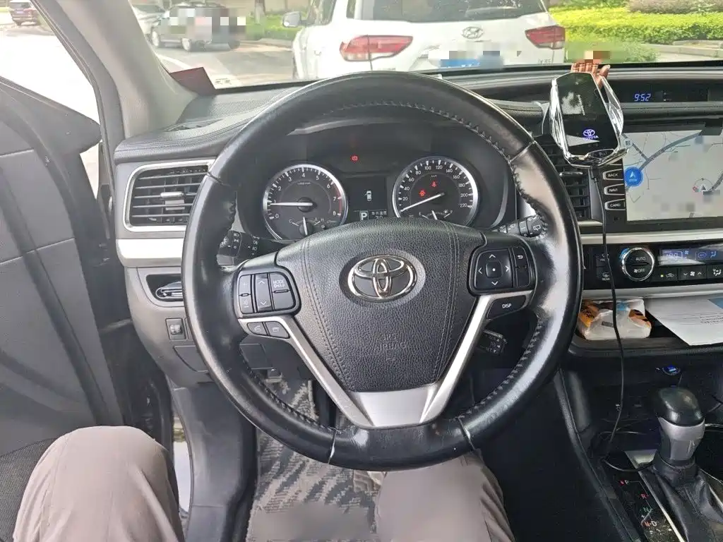 Toyota Highlander — миниатюра 3