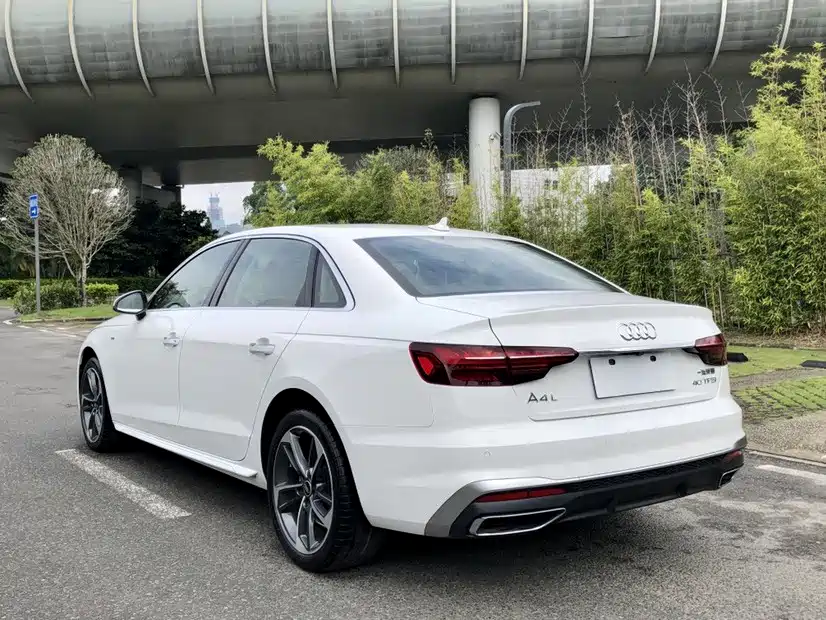 Audi A4L — миниатюра 10