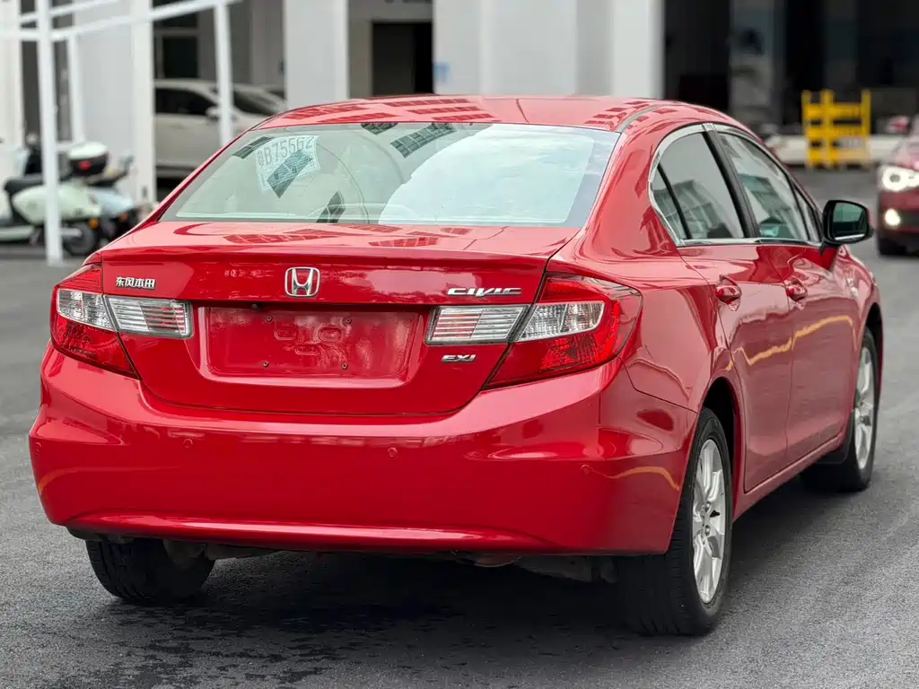 Honda Civic — миниатюра 12