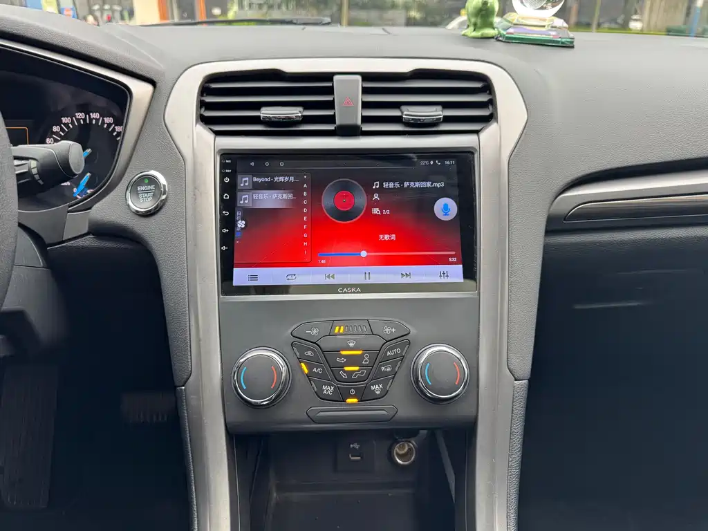 Ford Mondeo — миниатюра 14