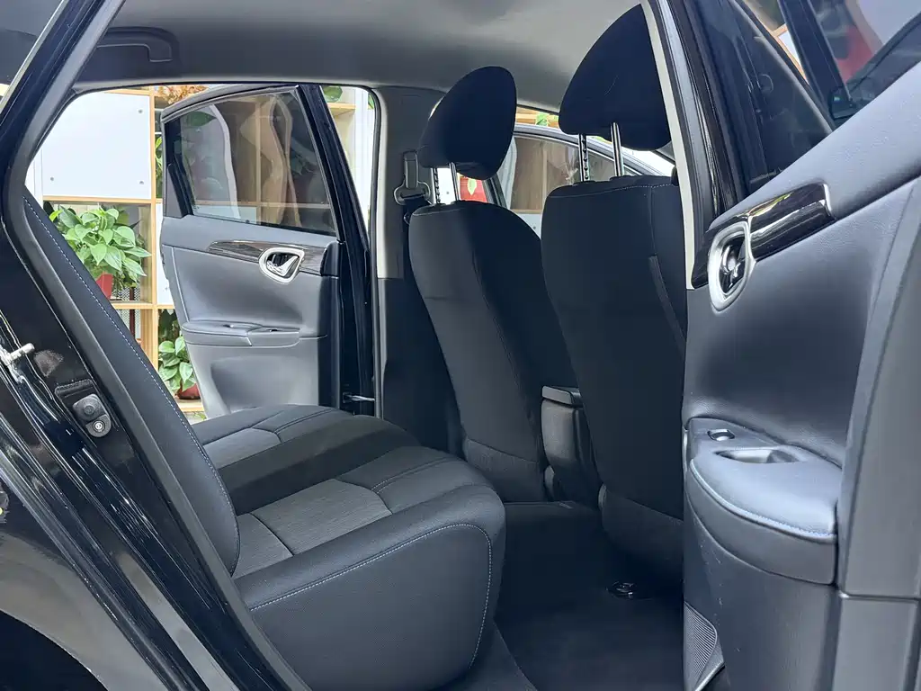 Nissan Sylphy EV — миниатюра 12