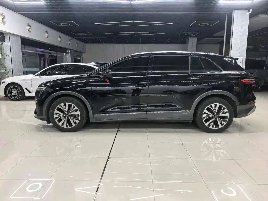 Audi Q5 e-tron 2023 40 e-tron