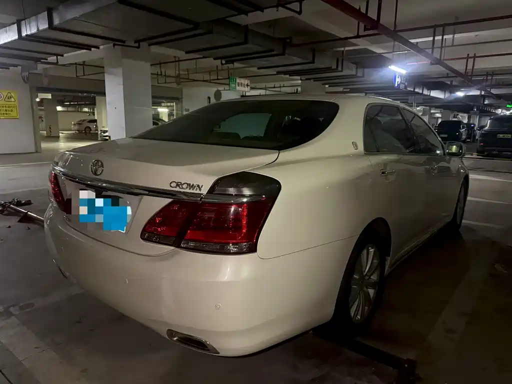 Toyota Crown 2012 2.5L Royal