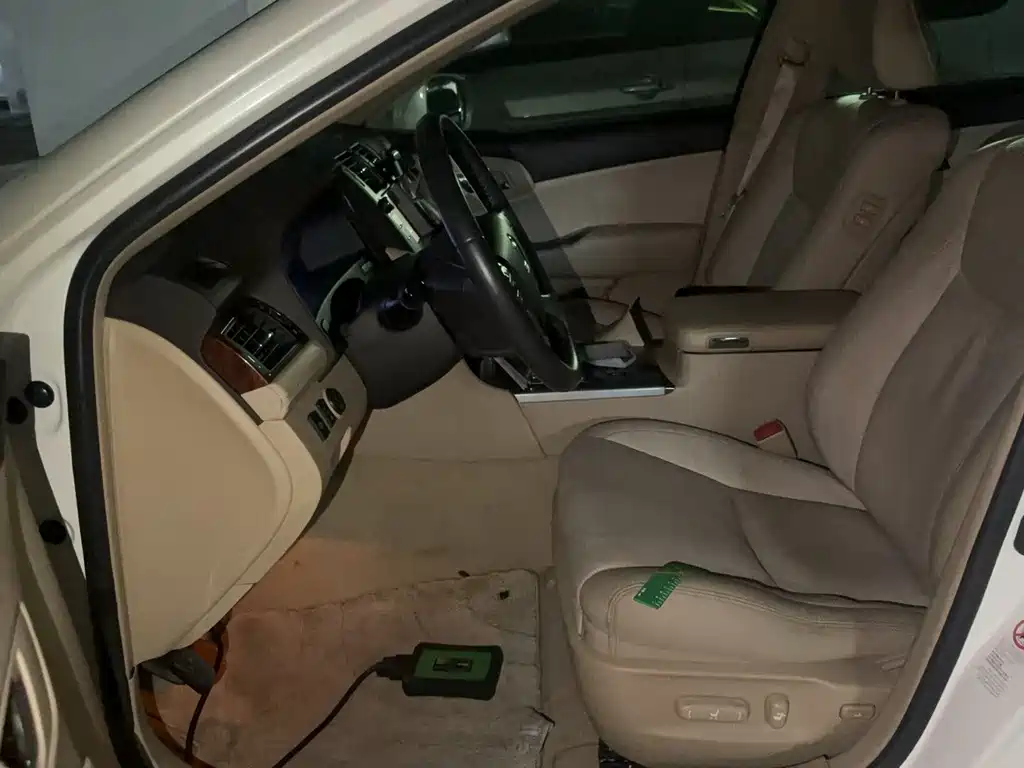 Toyota Crown 2012 2.5L Royal