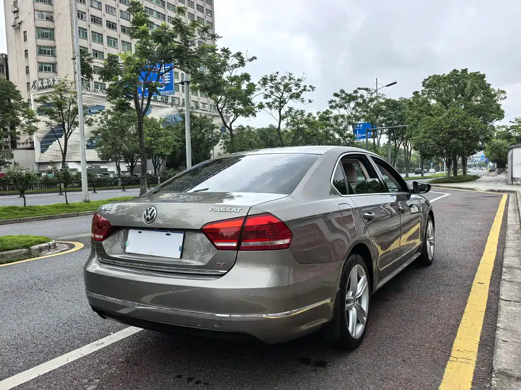 Volkswagen Passat 2013 2.0TSI DSG