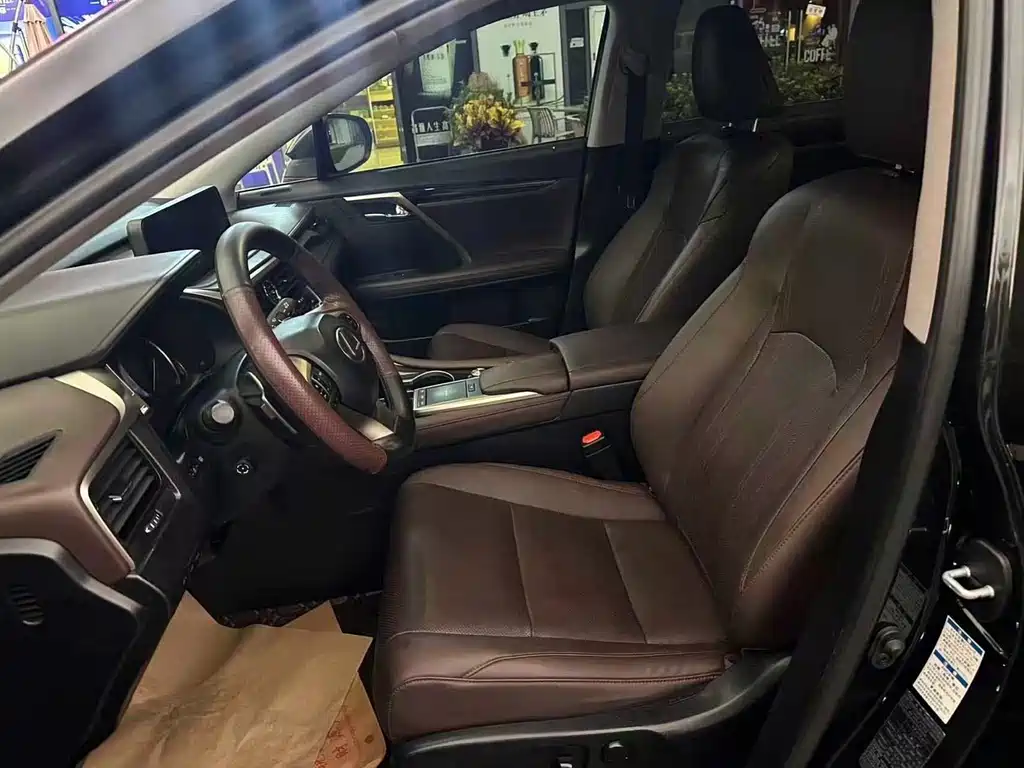 Lexus RX — миниатюра 5