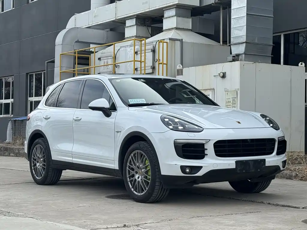 PORSCHE CAYENNE NEW ENERGY