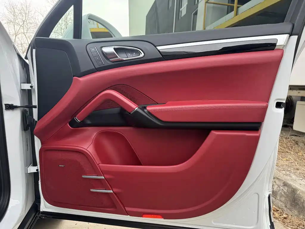 PORSCHE CAYENNE NEW ENERGY