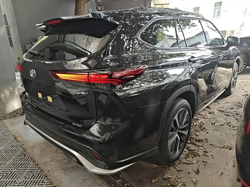 Toyota Crown Kluger 2026 2.5L HEV Luxury