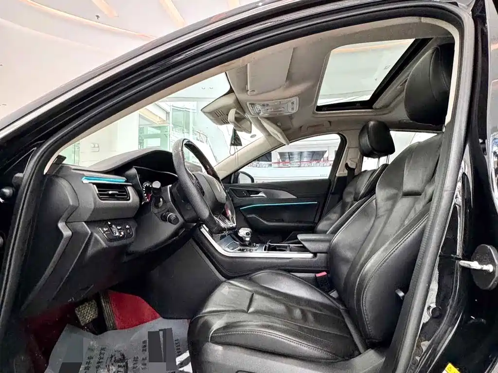 Hongqi H5 2022 1.8T AT