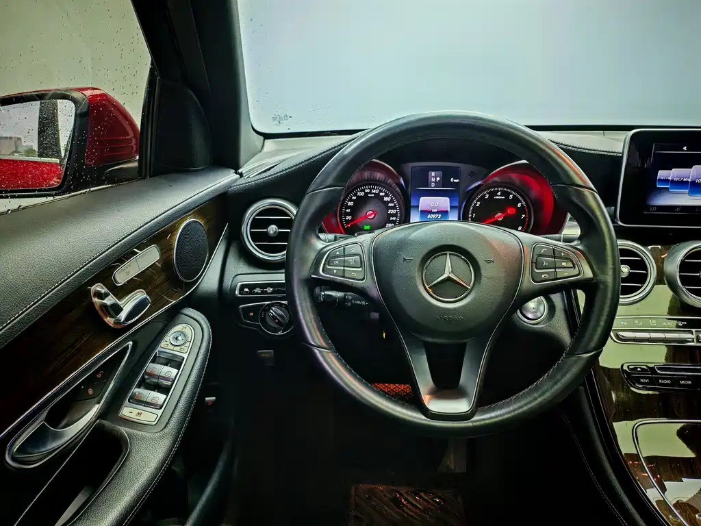 Mercedes-Benz GLC 2016 GLC 260 4MATIC Luxury