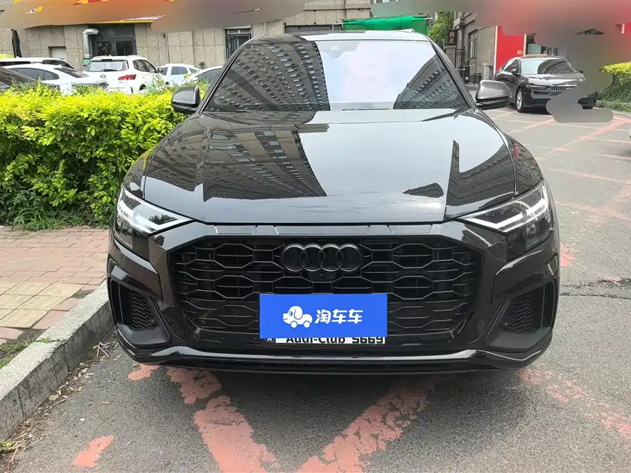 Audi Q8 2021 55 TFSI Luxury