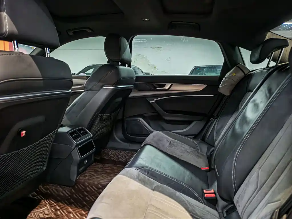 Audi A6L — миниатюра 11
