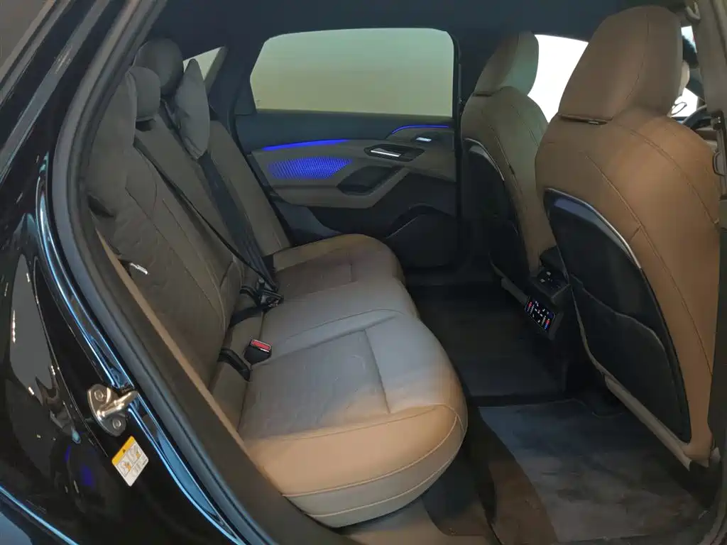 Audi A6L e-tron — миниатюра 8
