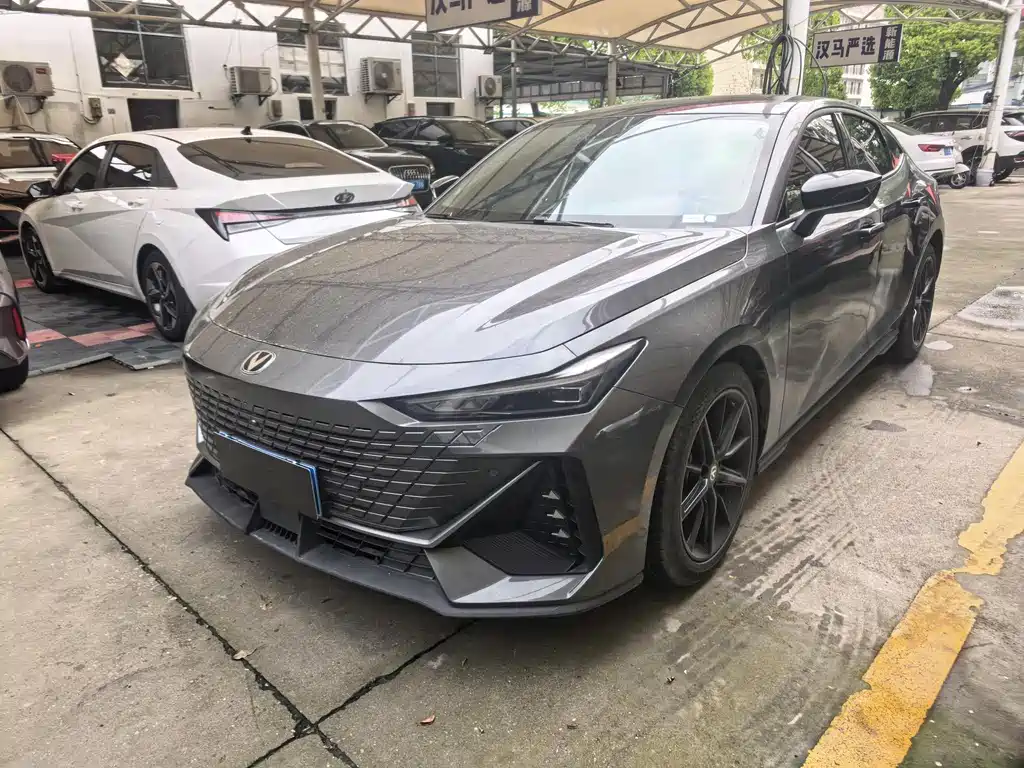 Changan UNI-V 2022