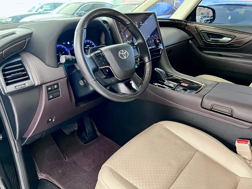 Toyota Alphard 2024 2.5L Premium