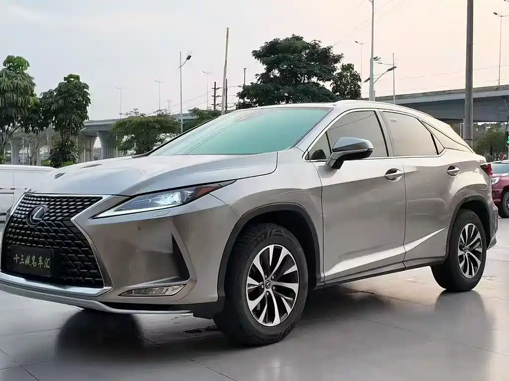 Lexus RX 2022