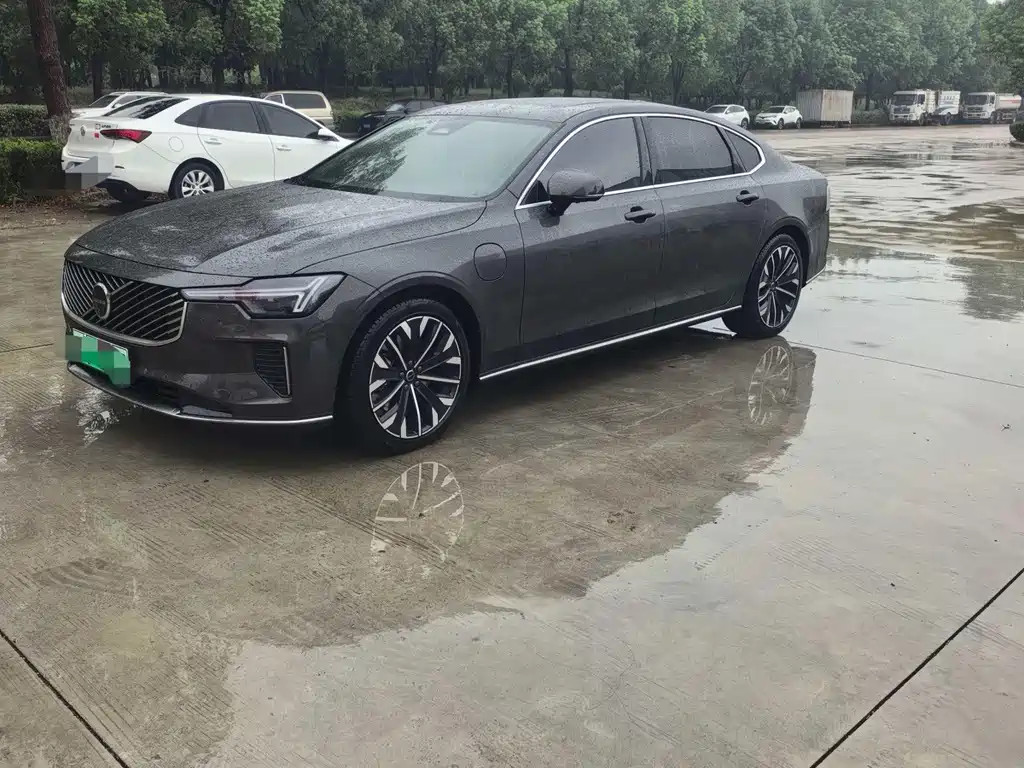 Volvo S90 PHEV